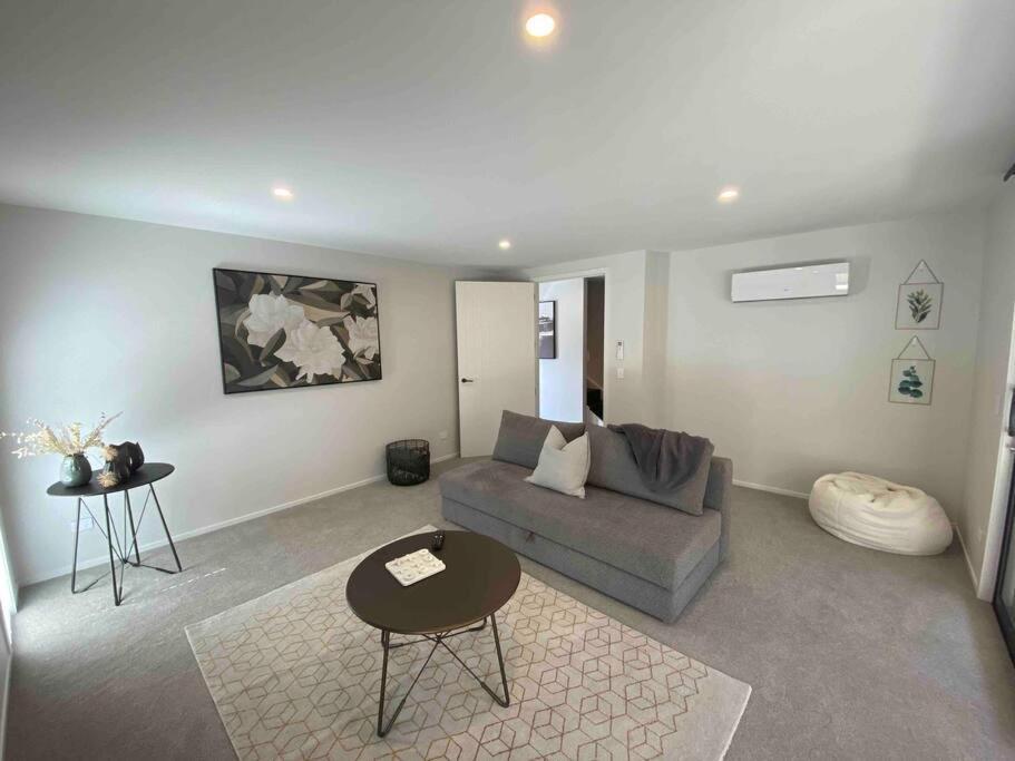 Holiday home Luxury Escape In Cbd - Walking Distance To Town